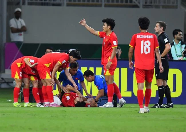 Sòng bài casino trực tuyến F1686 với người chia bài thật, các trò baccarat, roulette